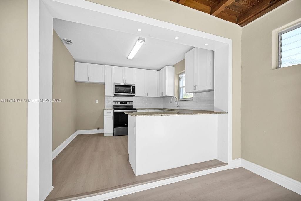 12135 NE 10th Ave, North Miami, FL 33161 Photo