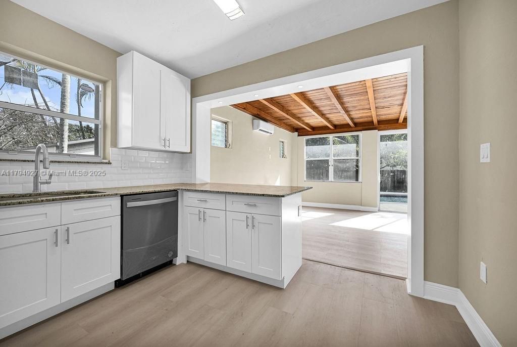 12135 NE 10th Ave, North Miami, FL 33161 Photo