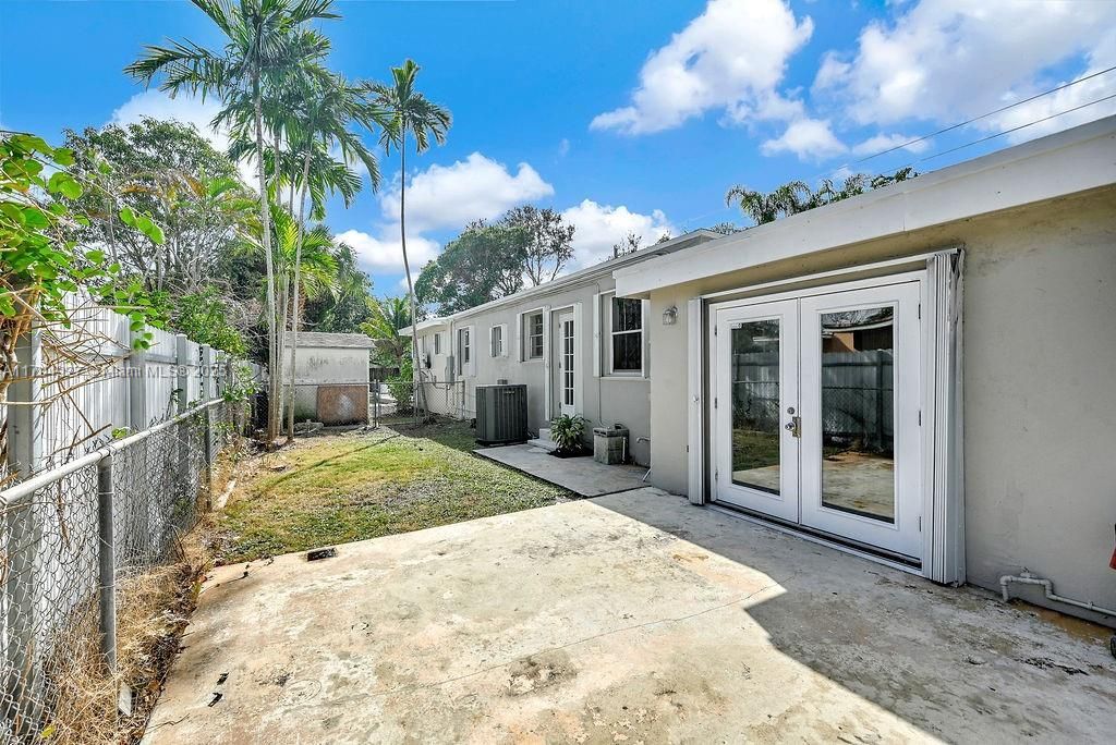 12135 NE 10th Ave, North Miami, FL 33161 Photo