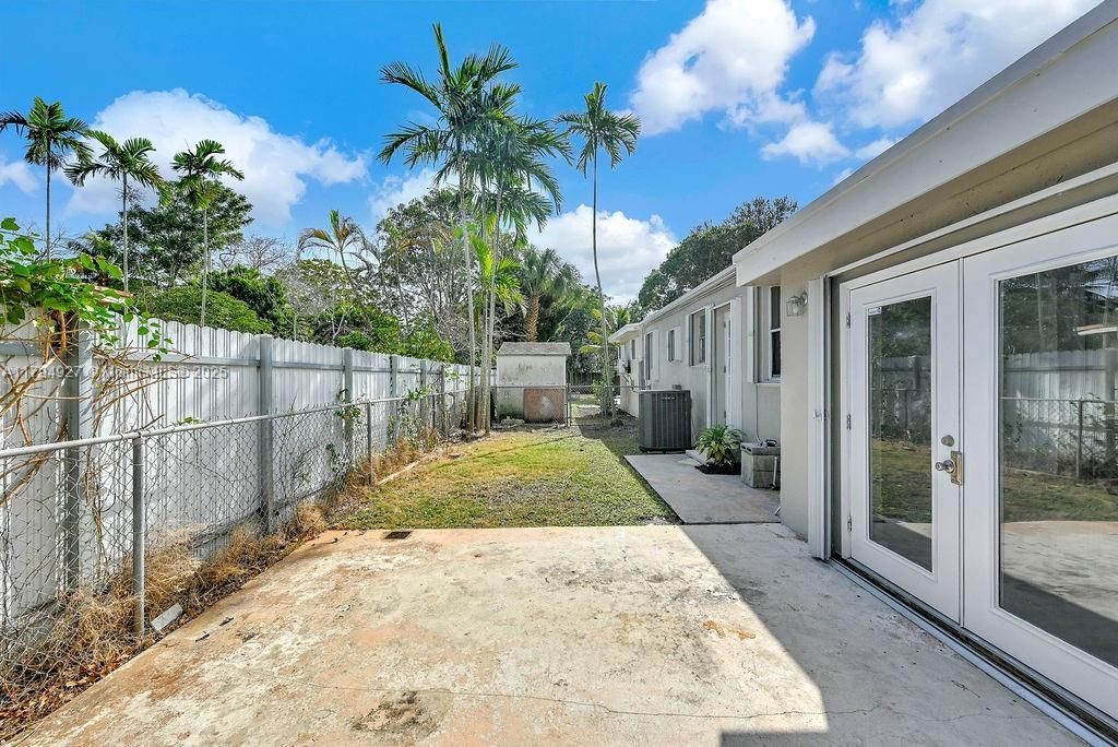 12135 NE 10th Ave, North Miami, FL 33161 Photo