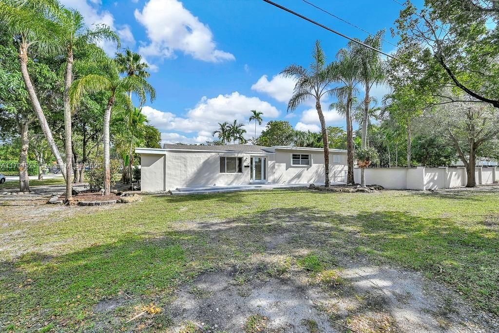 12135 NE 10th Ave, North Miami, FL 33161 Photo