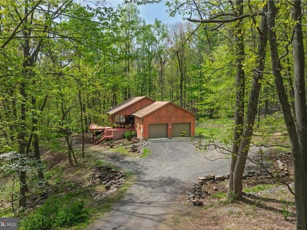 121 PENDRAGON COURT, PAW PAW, WV 25434