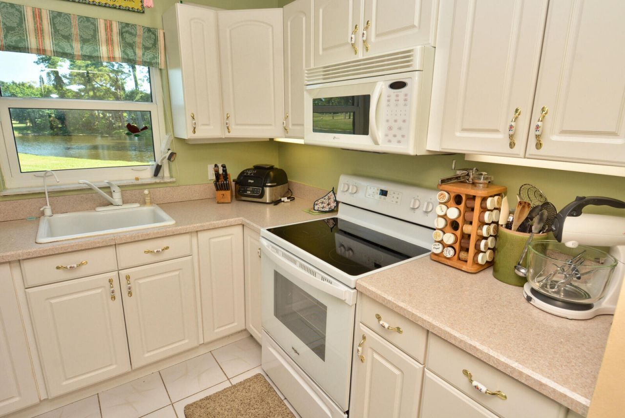 1225 NW 21st Street, Unit 1701, Stuart, FL 34994 Photo