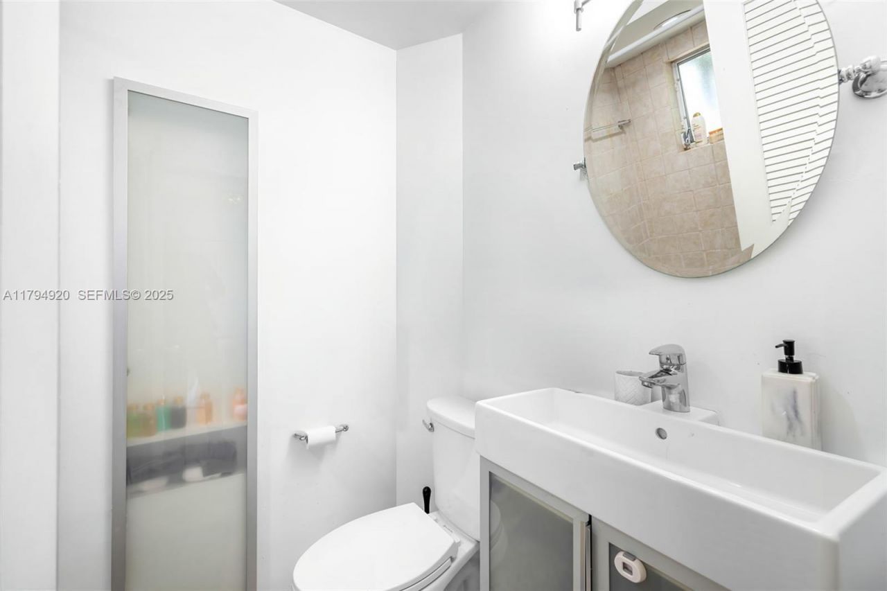 801 NE 18th Ave #1-4, Fort Lauderdale, FL 33304 Photo