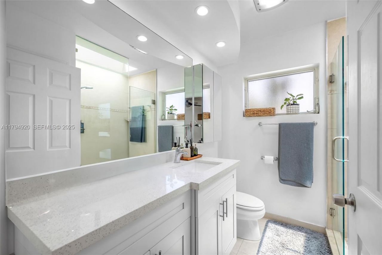 801 NE 18th Ave #1-4, Fort Lauderdale, FL 33304 Photo