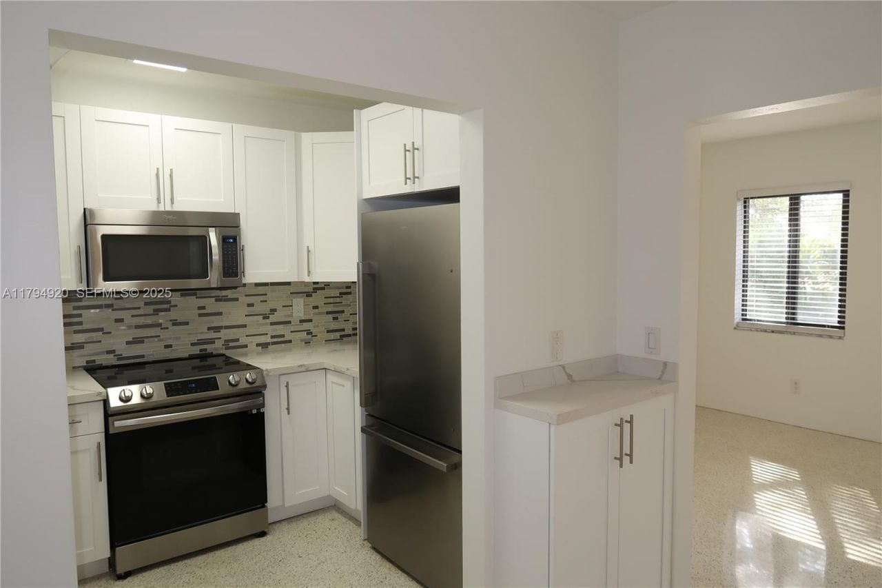 801 NE 18th Ave #1-4, Fort Lauderdale, FL 33304 Photo