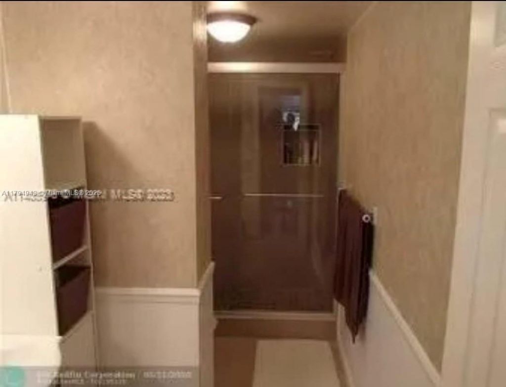 4400 Hillcrest Dr, Unit 215-B, Hollywood, FL 33021 Photo