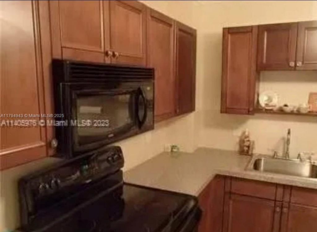 4400 Hillcrest Dr, Unit 215-B, Hollywood, FL 33021 Photo