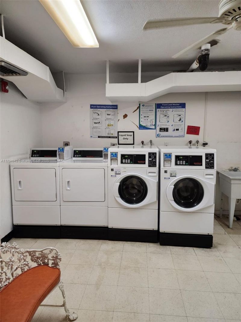 4400 Hillcrest Dr, Unit 215-B, Hollywood, FL 33021 Photo