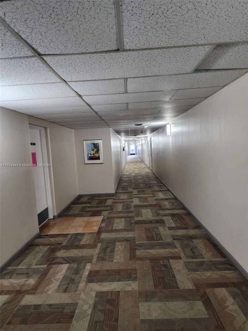 4400 Hillcrest Dr, Unit 215-B, Hollywood, FL 33021 Photo