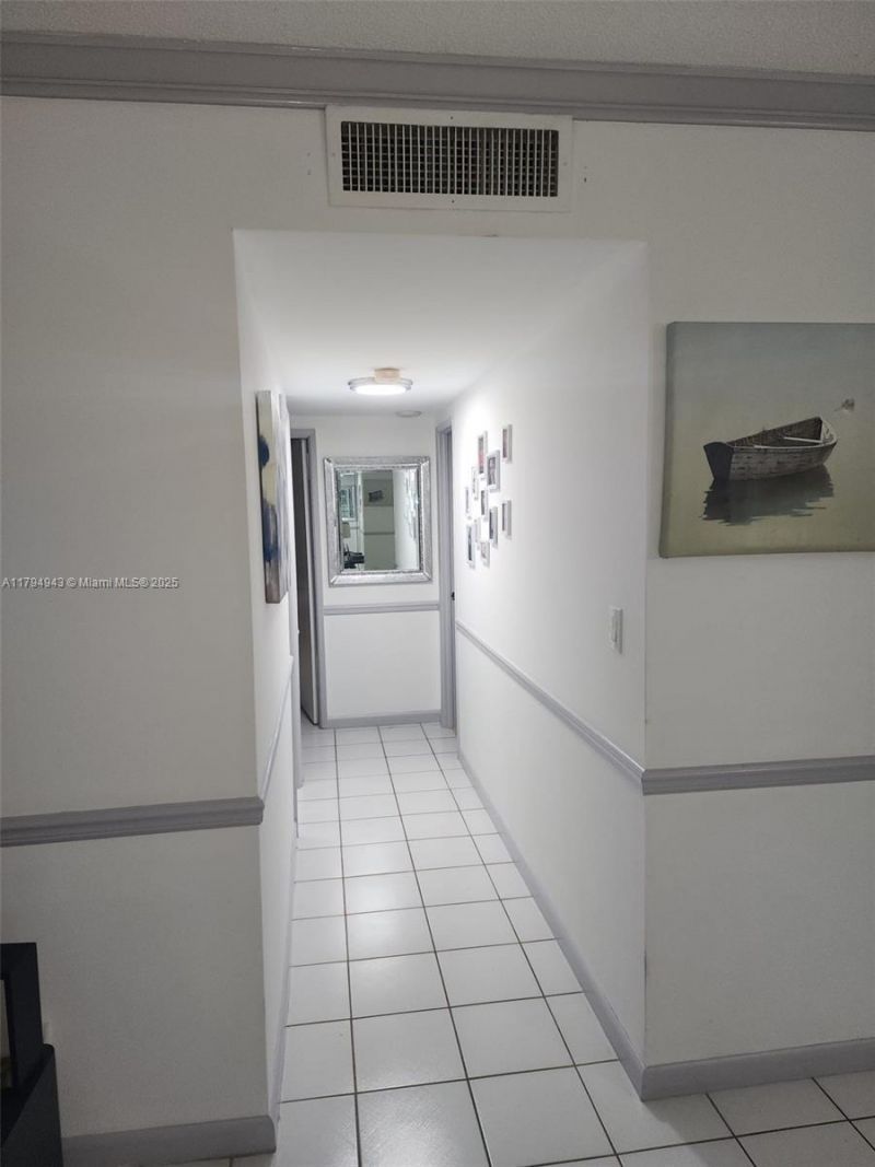 4400 Hillcrest Dr, Unit 215-B, Hollywood, FL 33021 Photo