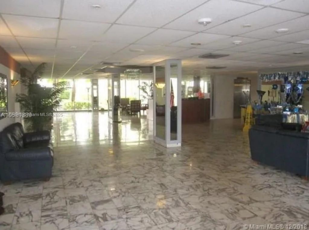 4400 Hillcrest Dr, Unit 215-B, Hollywood, FL 33021 Photo