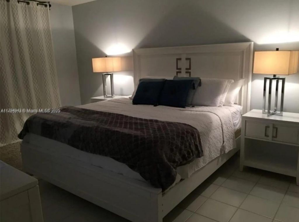 4400 Hillcrest Dr, Unit 215-B, Hollywood, FL 33021 Photo