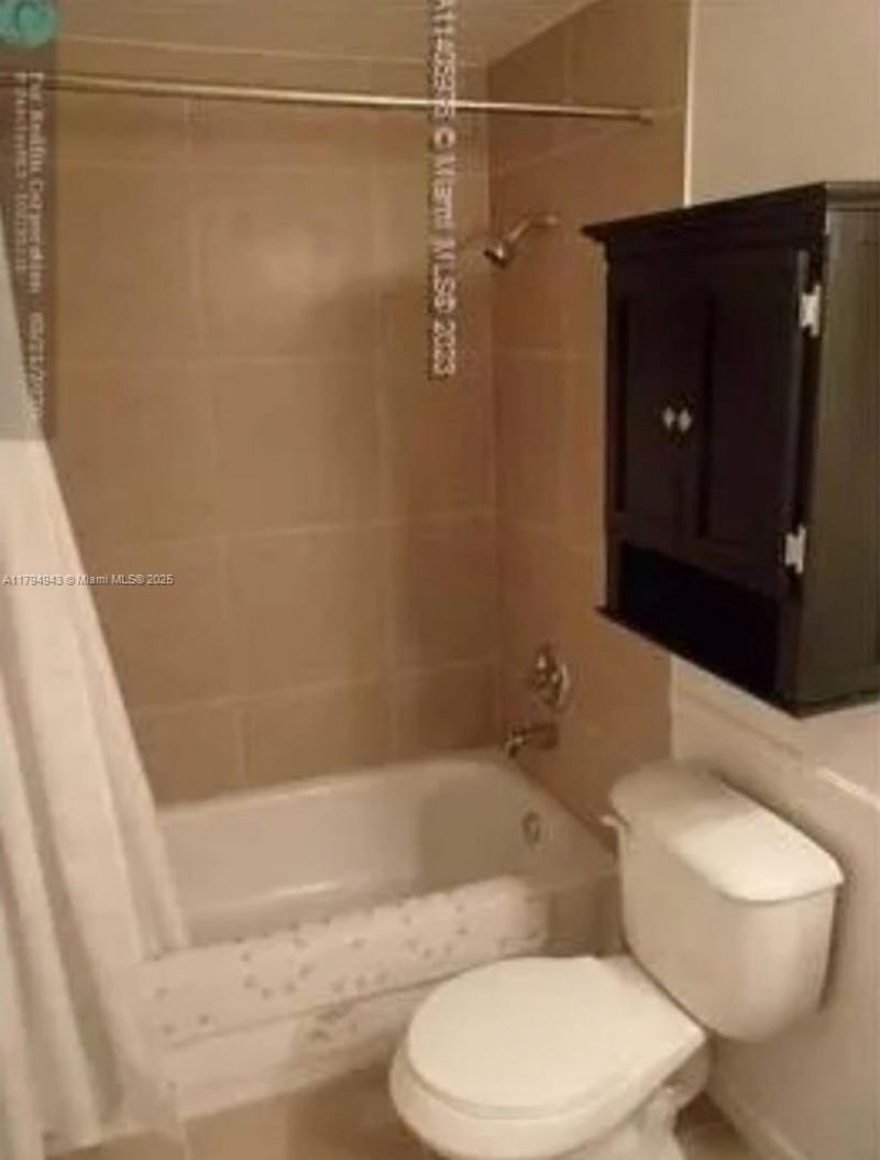 4400 Hillcrest Dr, Unit 215-B, Hollywood, FL 33021 Photo