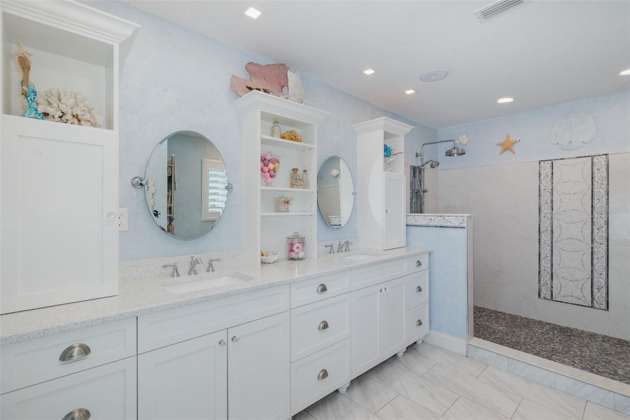 5040 Waterside Drive, Port Richey, FL 34668 Photo
