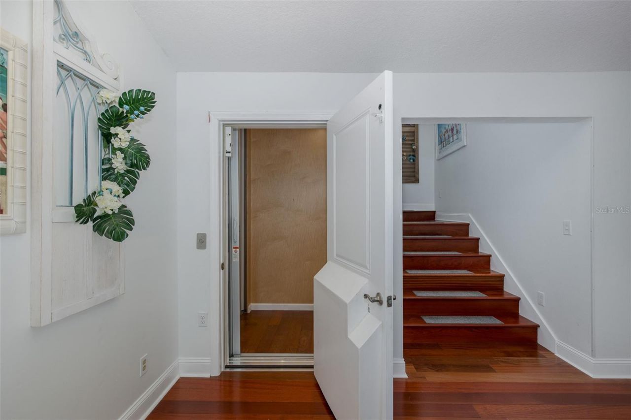 5040 Waterside Drive, Port Richey, FL 34668 Photo