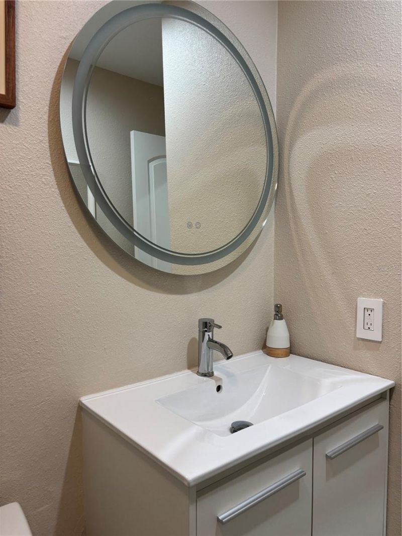 170 Roosevelt Drive, Unit 5, Sarasota, FL 34236 Photo