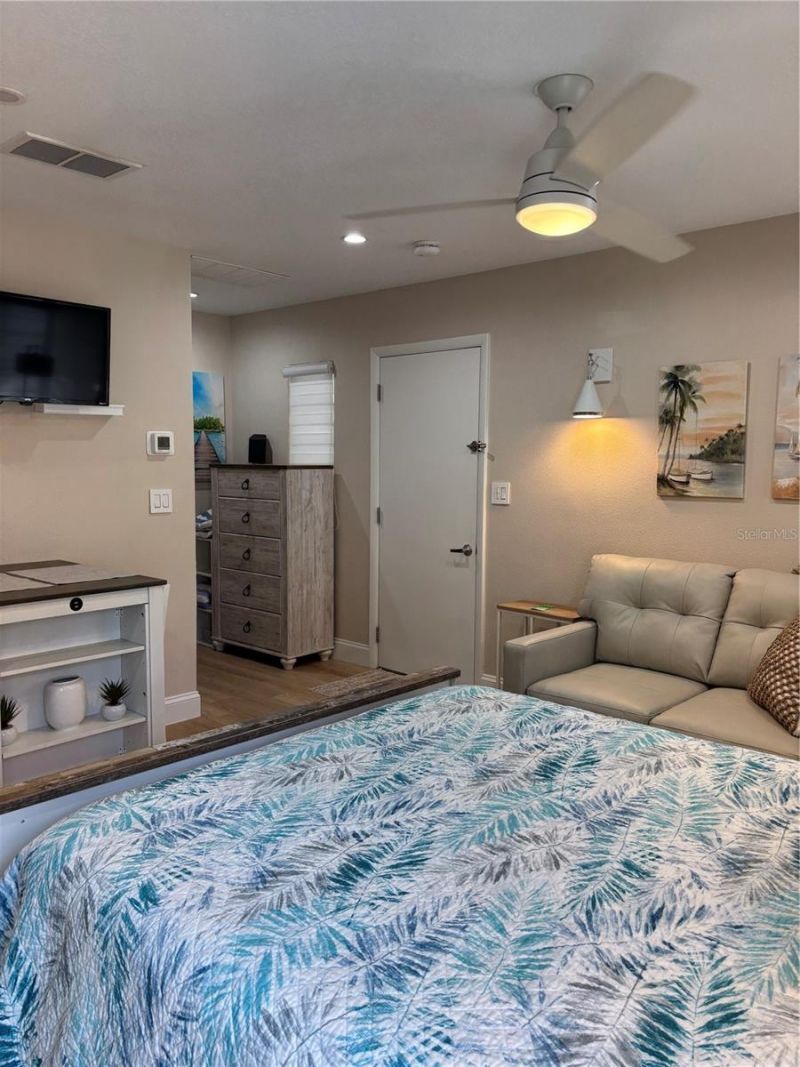 170 Roosevelt Drive, Unit 5, Sarasota, FL 34236 Photo