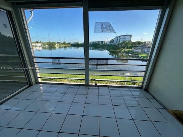 285 NE 191st St, Unit 2923, Miami, FL 33179 Photo