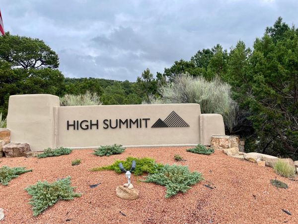 S Summit Drive, Santa Fe, NM 87501