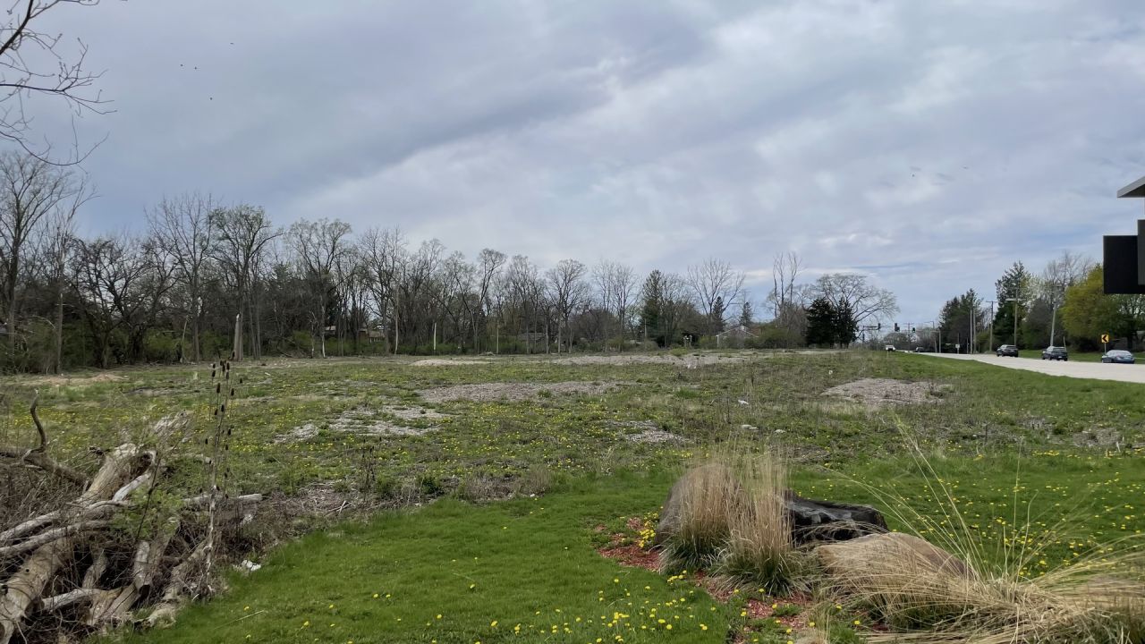 1601 Higgins Road, Sleepy Hollow, IL 60118 Main Photo