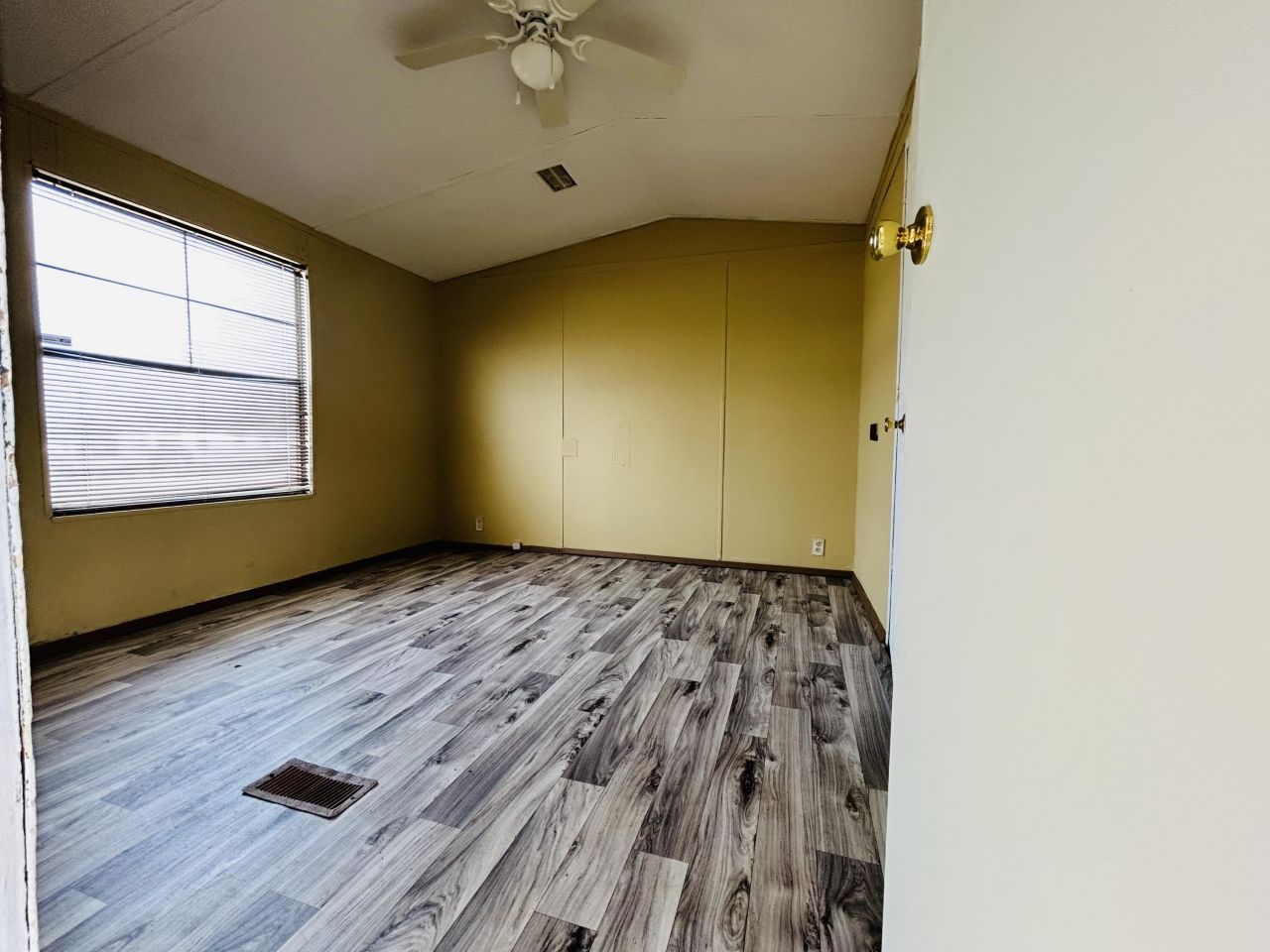 109 Fruit Port Lane Photo 32