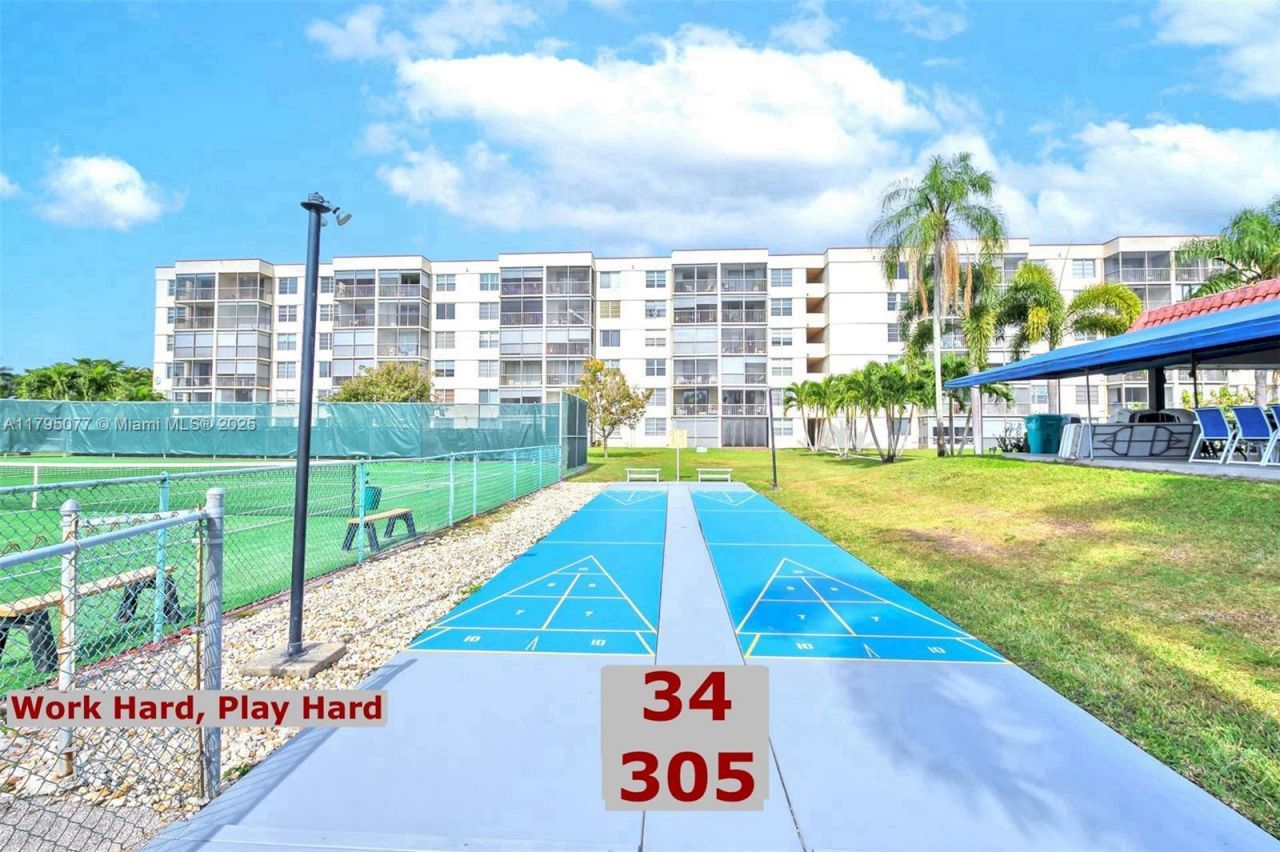 8962 S Hollybrook Blvd, Unit 305, Pembroke Pines, FL 33025 Photo