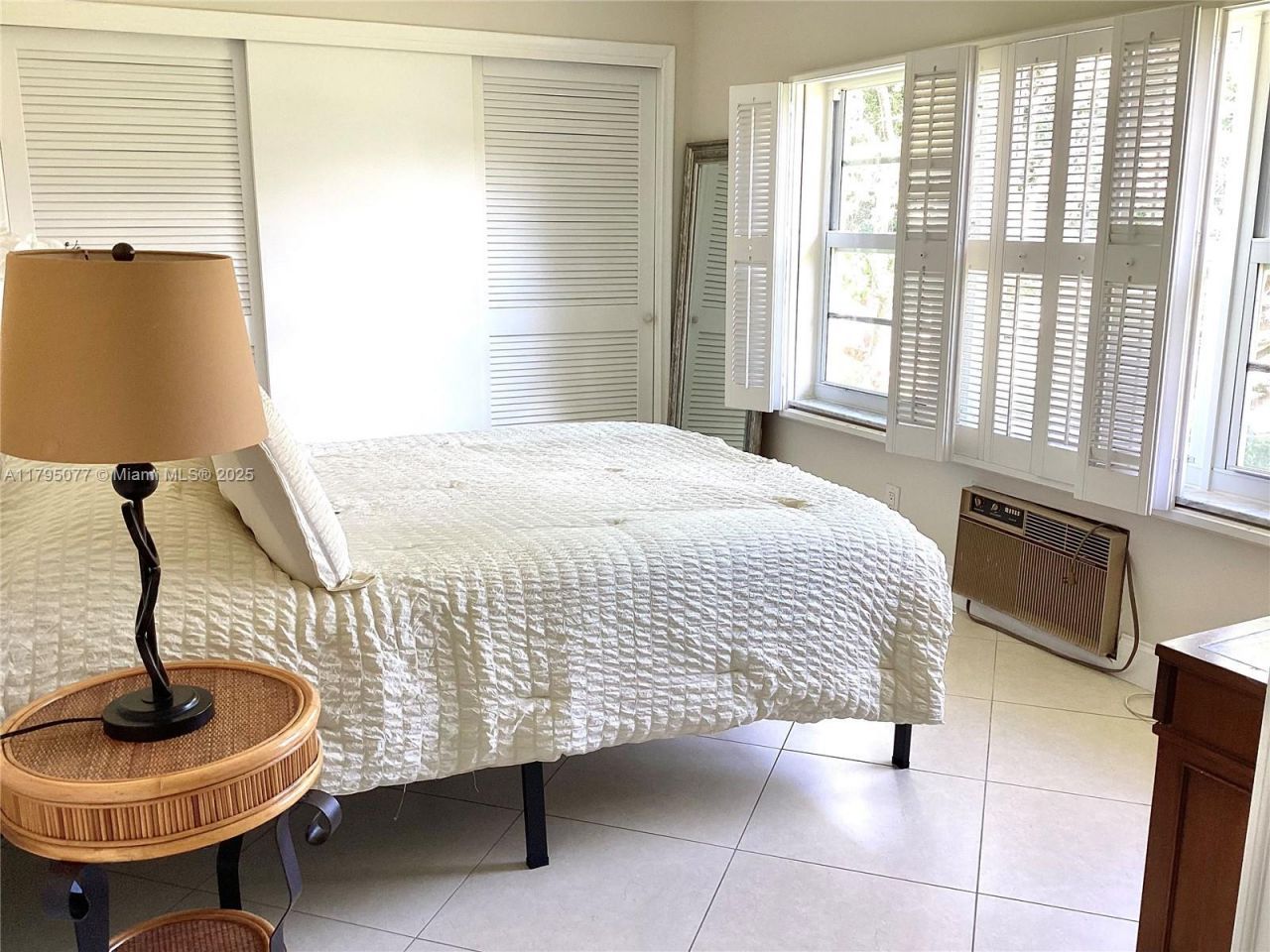 8962 S Hollybrook Blvd, Unit 305, Pembroke Pines, FL 33025 Photo