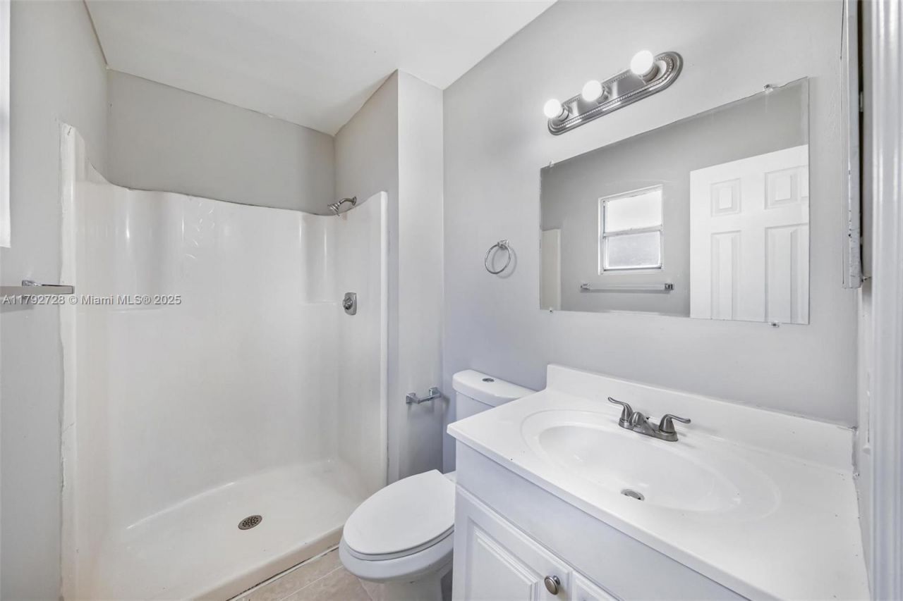 1251 SW 73rd Ave, North Lauderdale, FL 33068 Photo