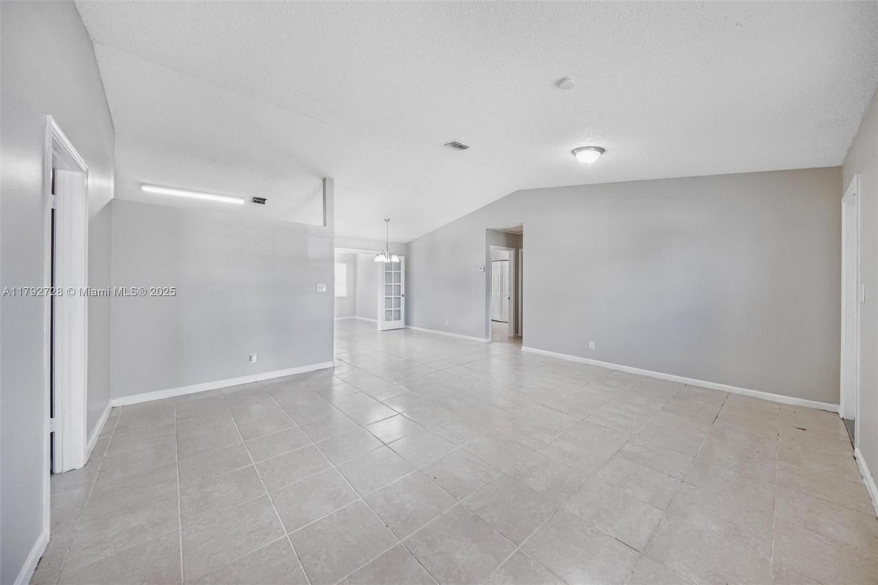 1251 SW 73rd Ave, North Lauderdale, FL 33068 Photo
