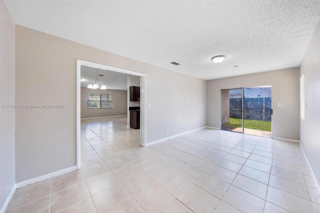 1251 SW 73rd Ave, North Lauderdale, FL 33068 Photo