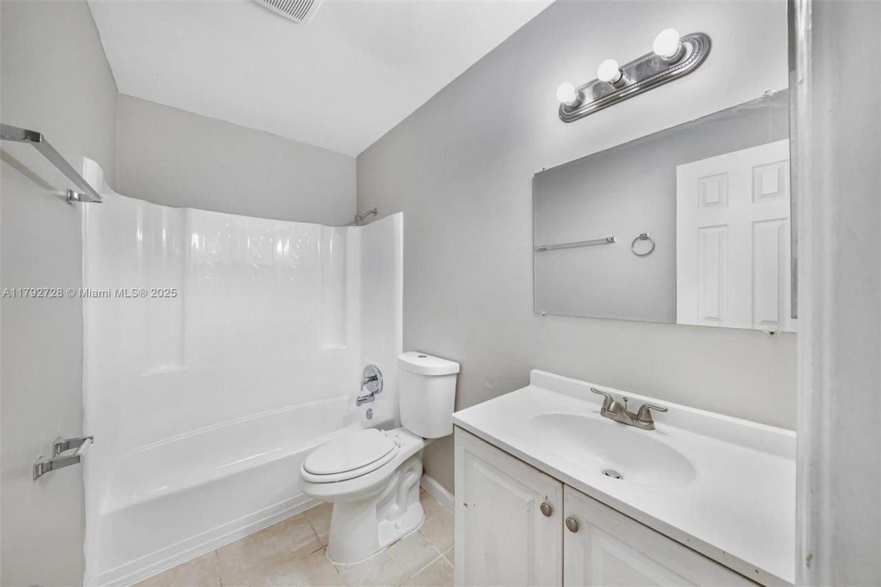 1251 SW 73rd Ave, North Lauderdale, FL 33068 Photo