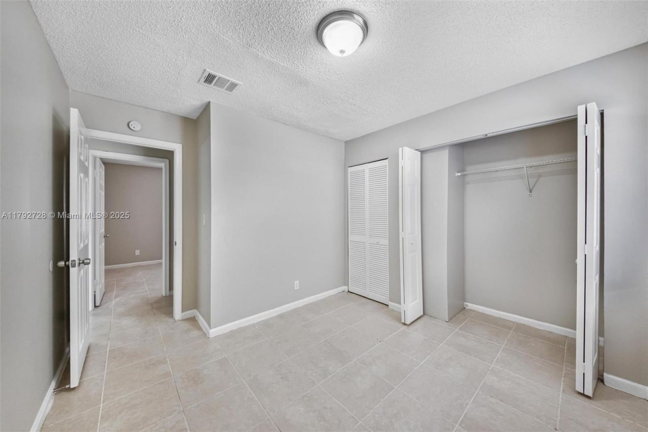 1251 SW 73rd Ave, North Lauderdale, FL 33068 Photo