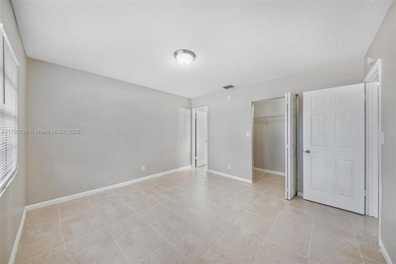 1251 SW 73rd Ave, North Lauderdale, FL 33068 Photo