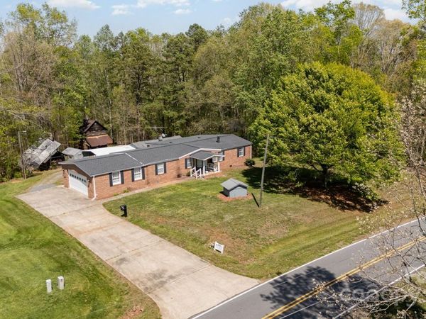 5013 Friendship Circle Road, East Bend, NC 27018