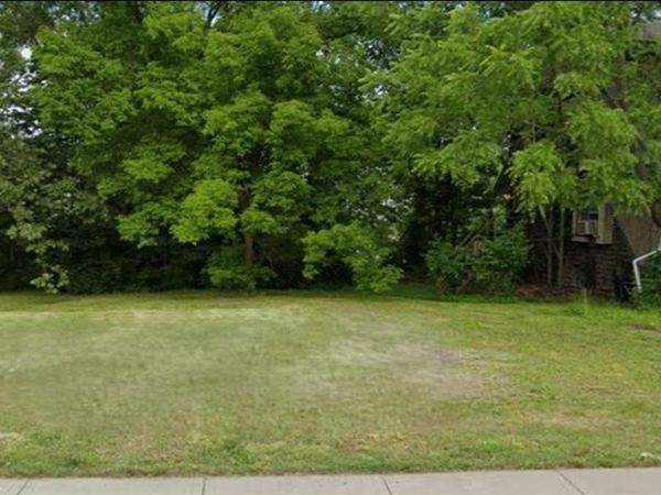 2837 Tracy Avenue, Kansas City, MO 64109