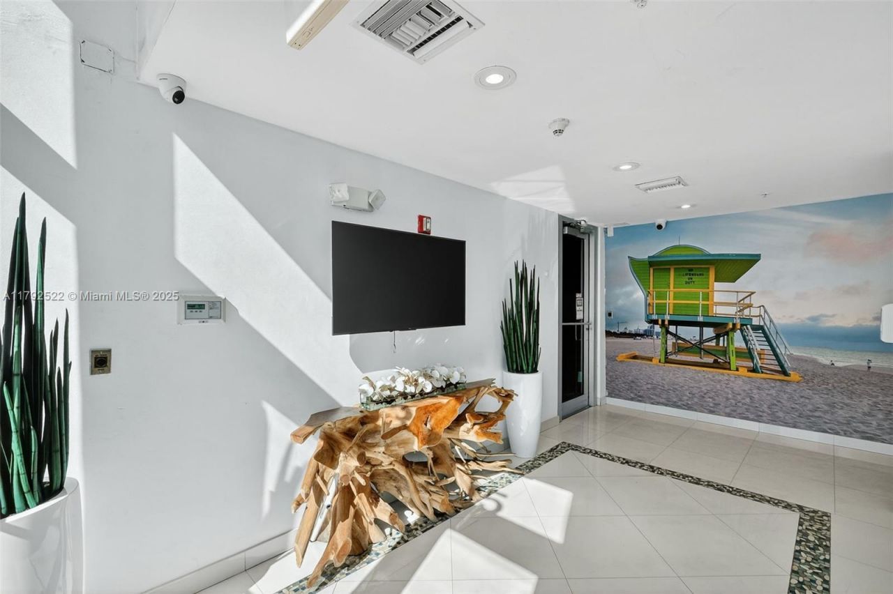 6305 Indian Creek Dr, Unit 3F, Miami Beach, FL 33141 Photo