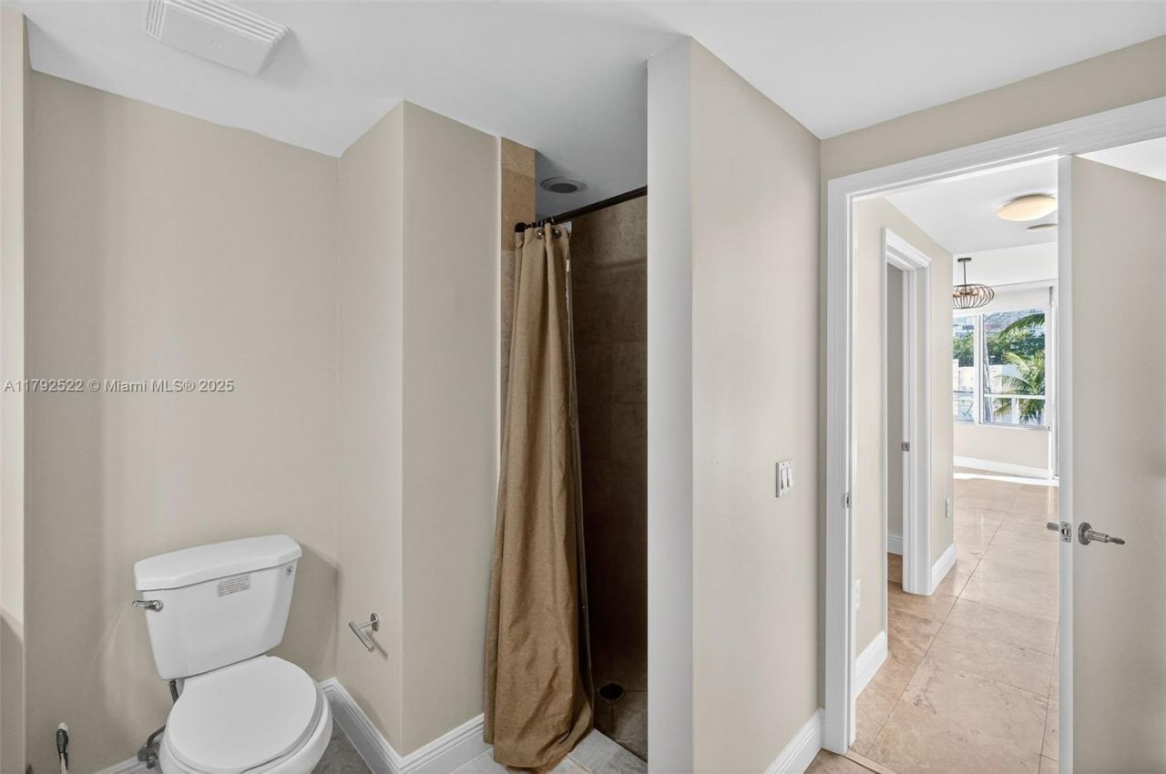 6305 Indian Creek Dr, Unit 3F, Miami Beach, FL 33141 Photo