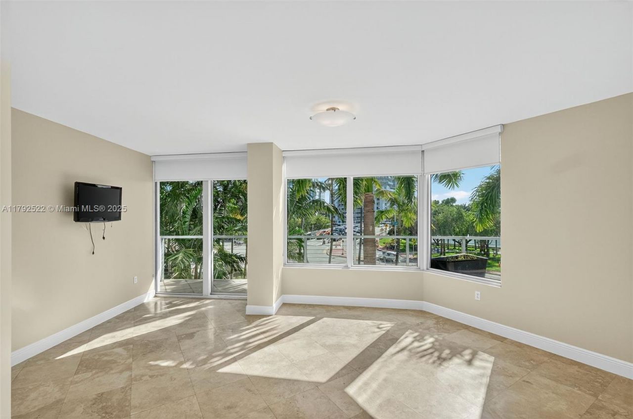 6305 Indian Creek Dr, Unit 3F, Miami Beach, FL 33141 Photo