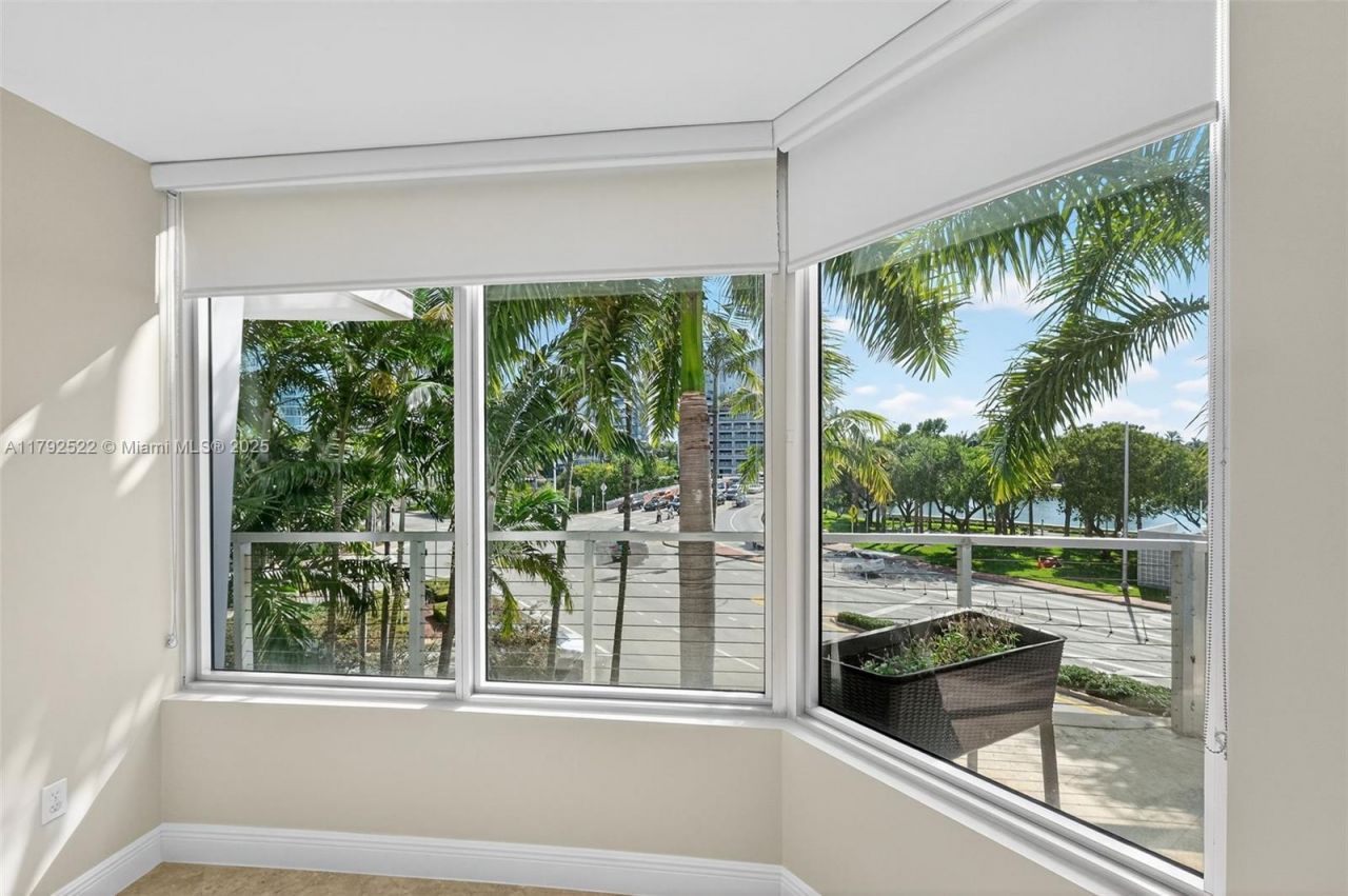 6305 Indian Creek Dr, Unit 3F, Miami Beach, FL 33141 Photo