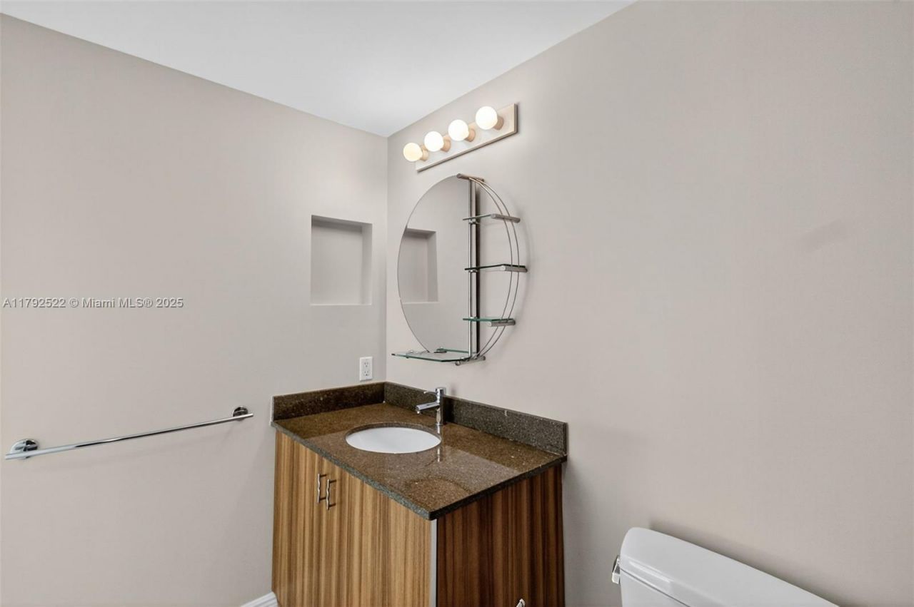 6305 Indian Creek Dr, Unit 3F, Miami Beach, FL 33141 Photo