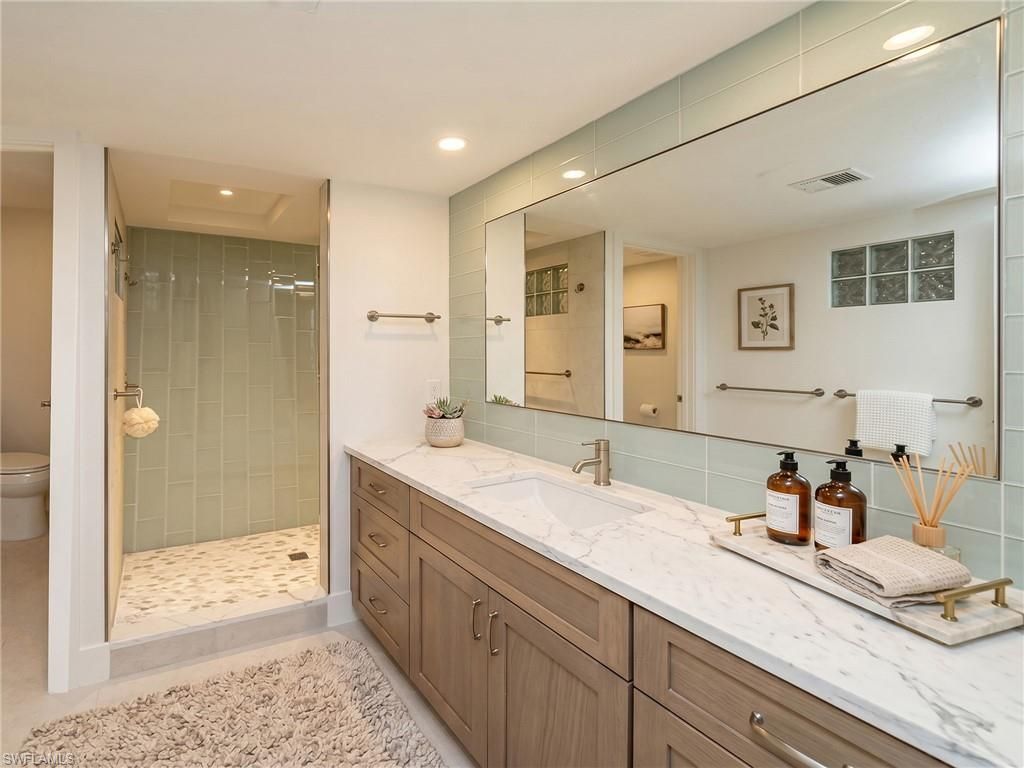 2959 W Gulf Dr, Unit 204, Sanibel, FL 33957 Photo