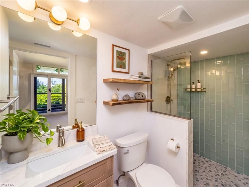 2959 W Gulf Dr, Unit 204, Sanibel, FL 33957 Photo