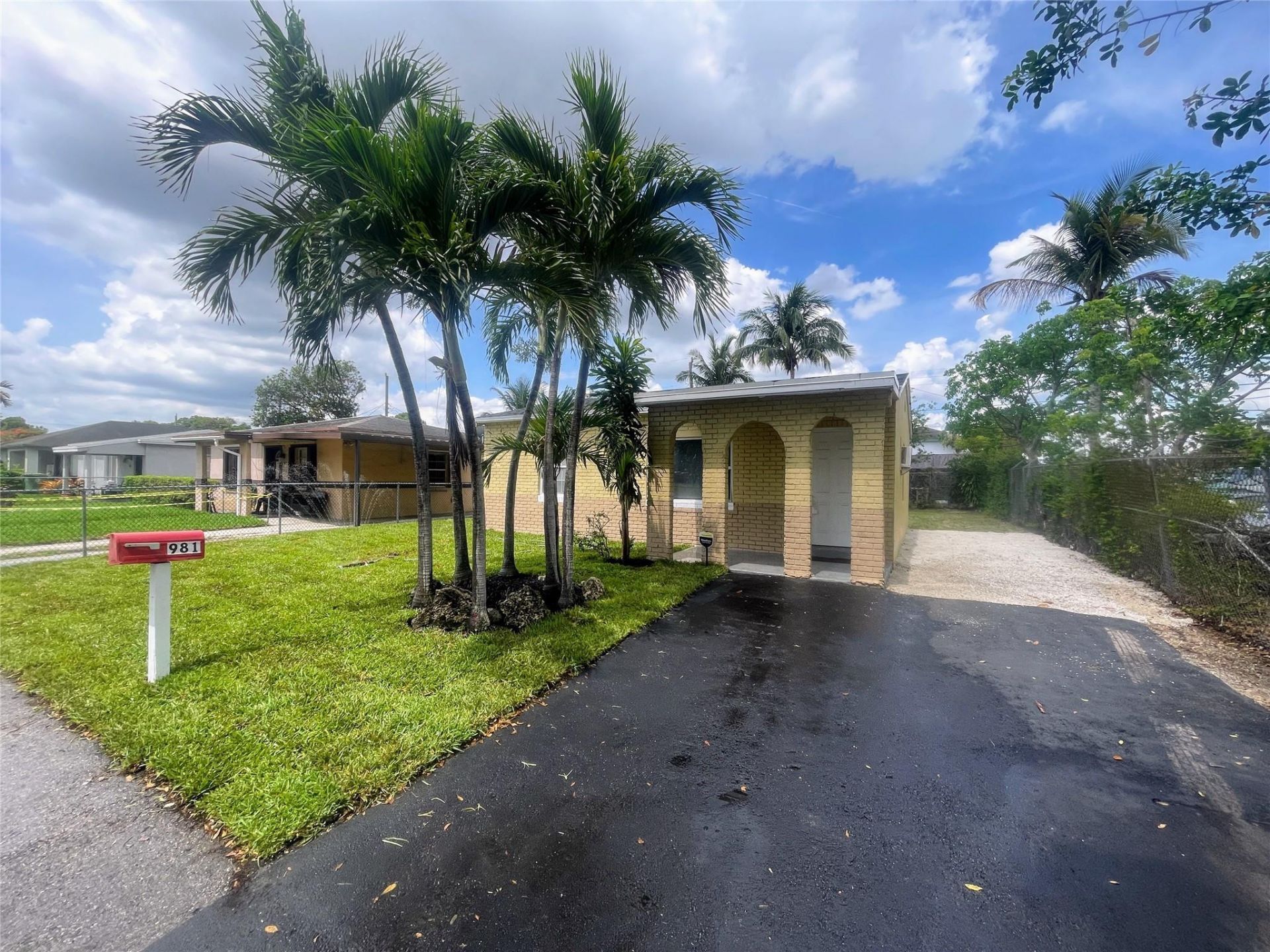 981 NW 16th Ave, Fort Lauderdale, FL 33311 Photo