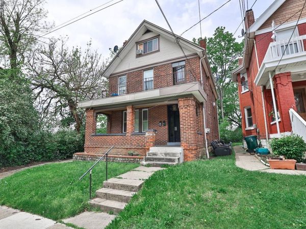 945 Oakland Avenue, Cincinnati, OH 45205