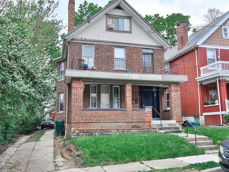 945 Oakland Avenue, Cincinnati, OH 45205 Photo 2