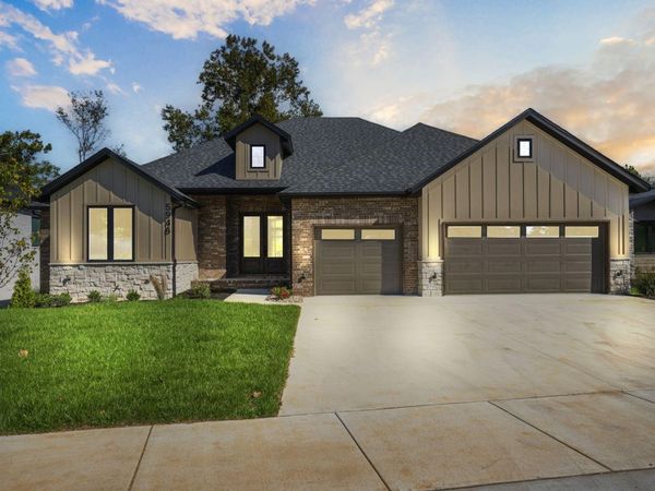 5946 S Clay Avenue, Springfield, MO 65810