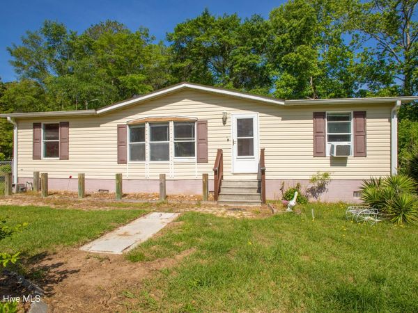 165 High School Road, Vanceboro, NC 28586