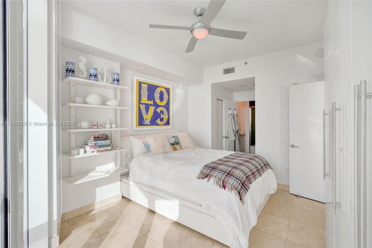 6515 Collins Ave, Unit 804, Miami Beach, FL 33141 Photo