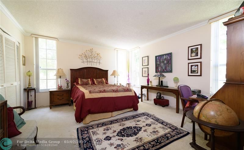 545 Oaks Lane, Unit 310, Pompano Beach, FL 33069 Photo